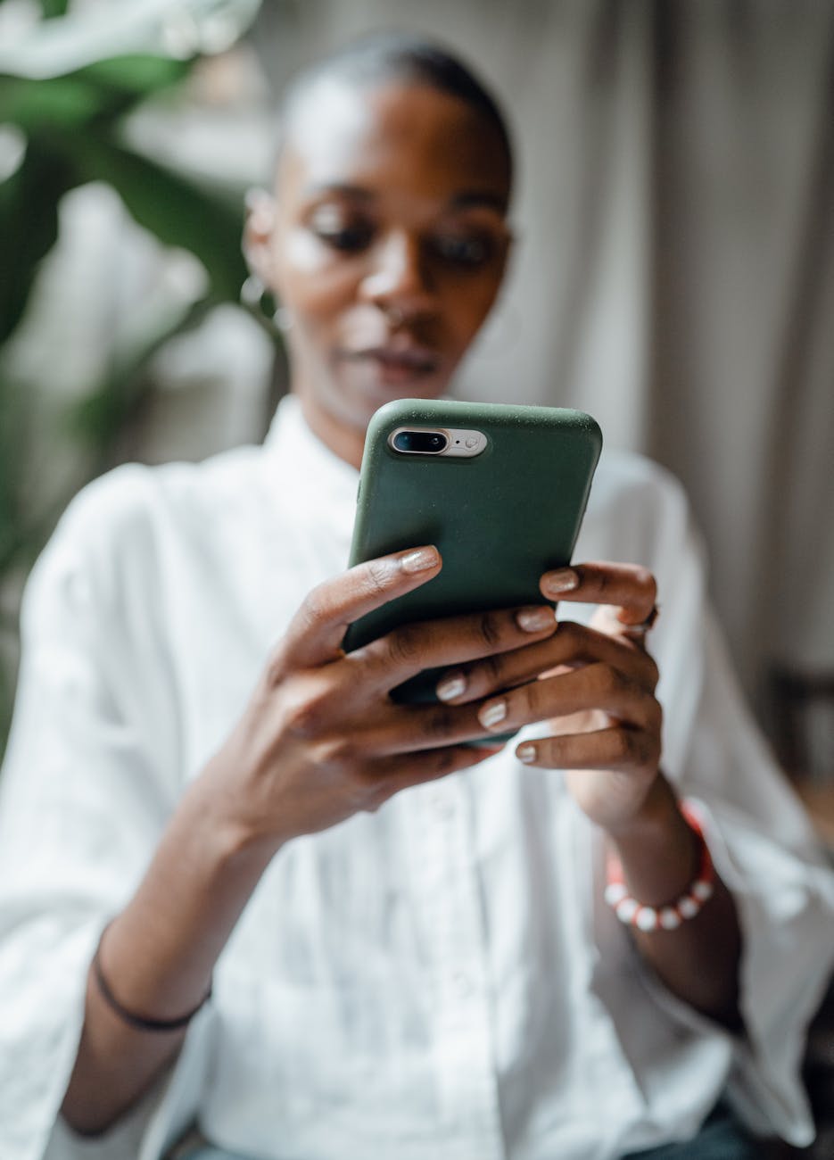 African woman using TendHer